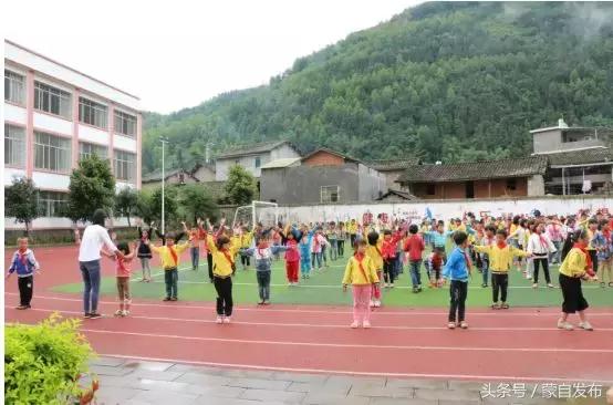 这两个女孩……万万没想到啊！