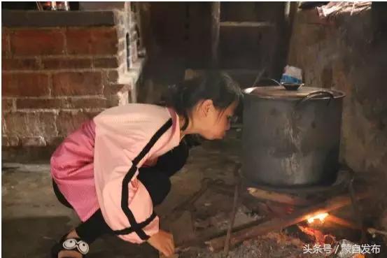 这两个女孩……万万没想到啊！