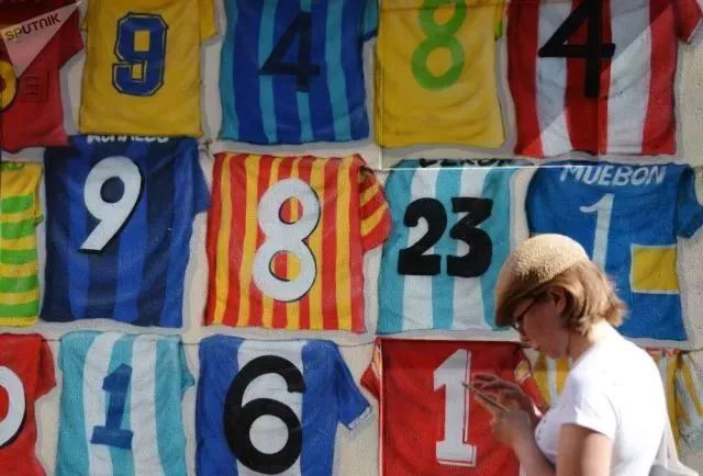 世界杯美术元素,卡塔尔世界杯绘画简单又好看