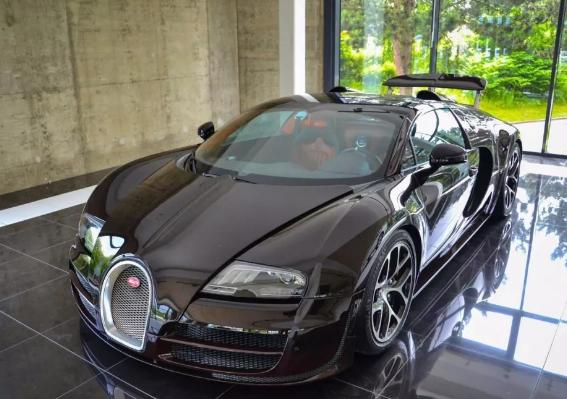 c罗座驾凯迪拉克,c罗最新座驾特斯拉