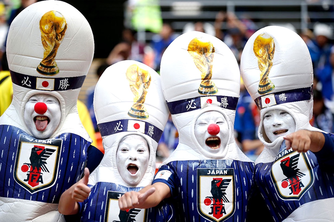 看球生气怎么哄,看球搞笑场面