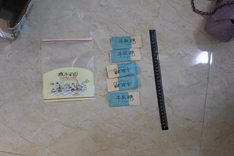 47岁女主播直播贩毒，尺度越大粉丝越疯狂，送花送游艇送*毒冰**！