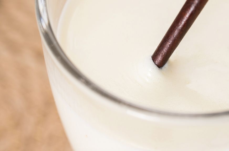 一条货架｜来自澳大利亚的“德运”奶粉；收起来只有巴掌大的拖鞋