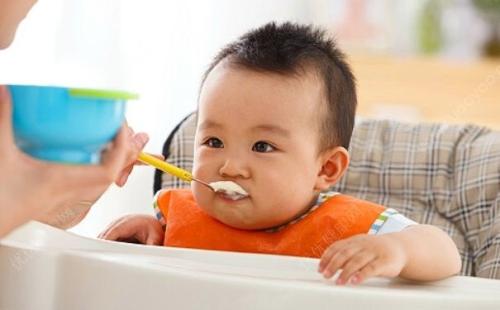 宝宝肋骨外翻是缺钙怎么补,宝宝肋骨外翻是缺钙吗怎么补