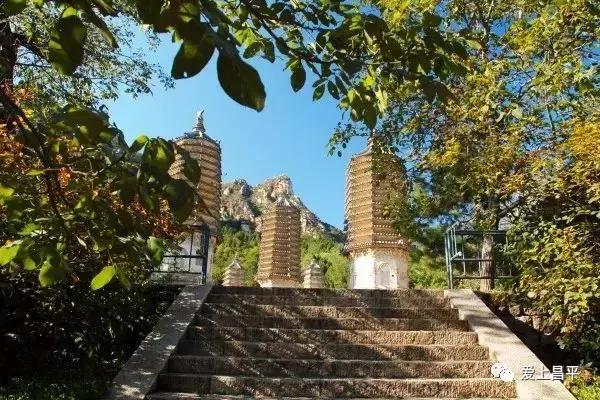 银山塔林冬天好玩吗,银山塔林四季景点