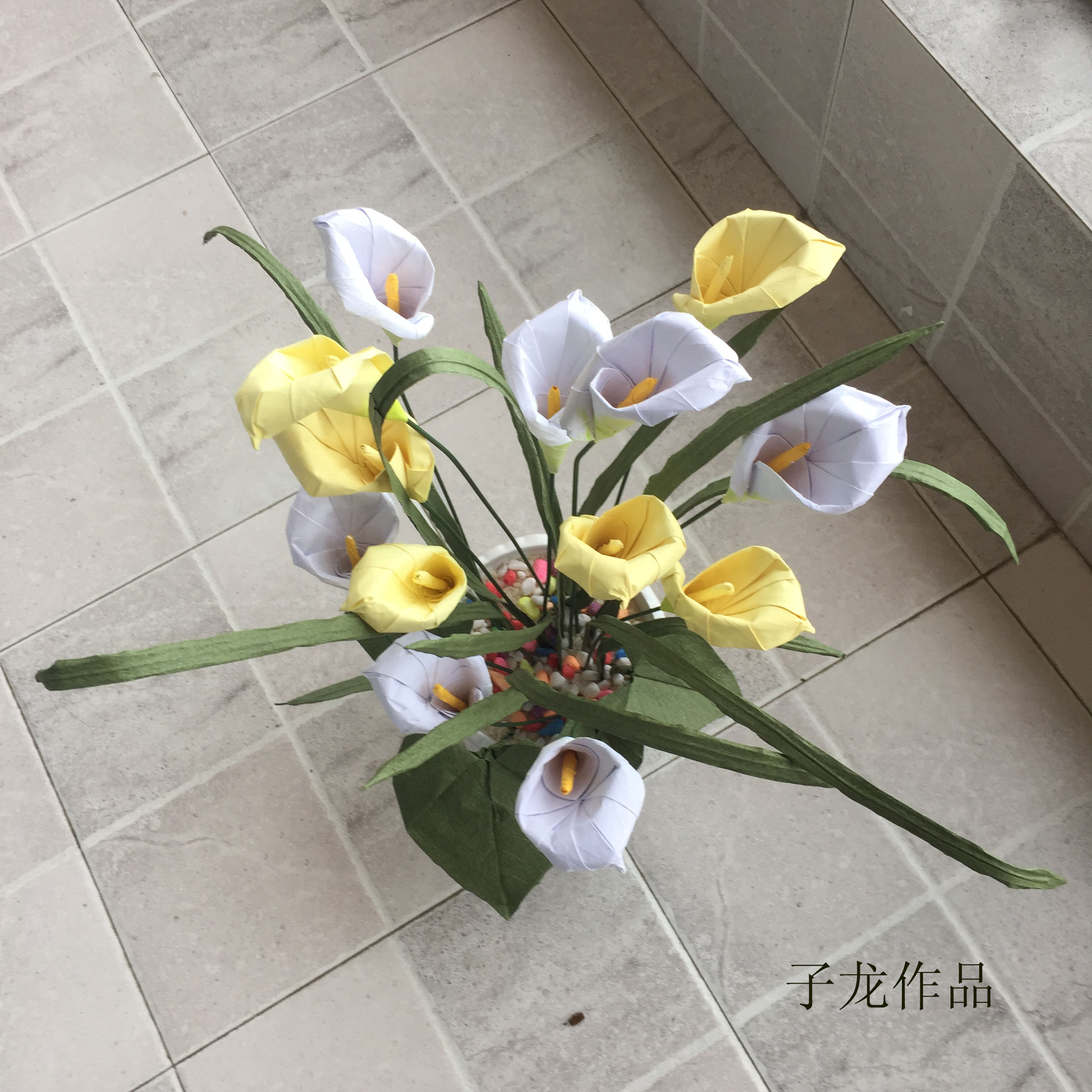 折纸马蹄莲花步骤,清明折纸白色马蹄莲花