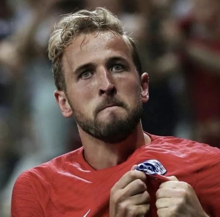 世界杯十大暖心泪奔瞬间,世界杯十大感人视频