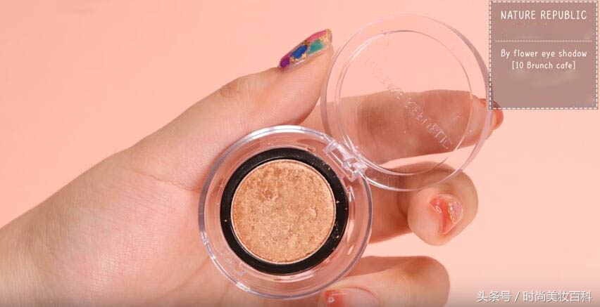 大地色眼妆配什么色的口红和腮红,日常眼妆怎么画显大又干净大地色