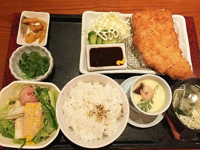 我愿意把夏天长胖的份额，统统留给日式猪排！