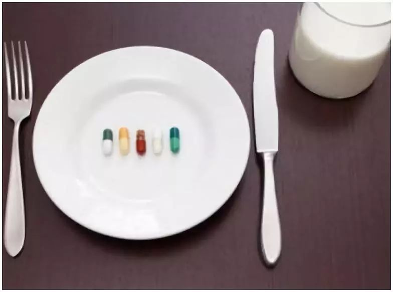 用矿泉水喝药有危害吗,为什么不能用矿泉水吃药