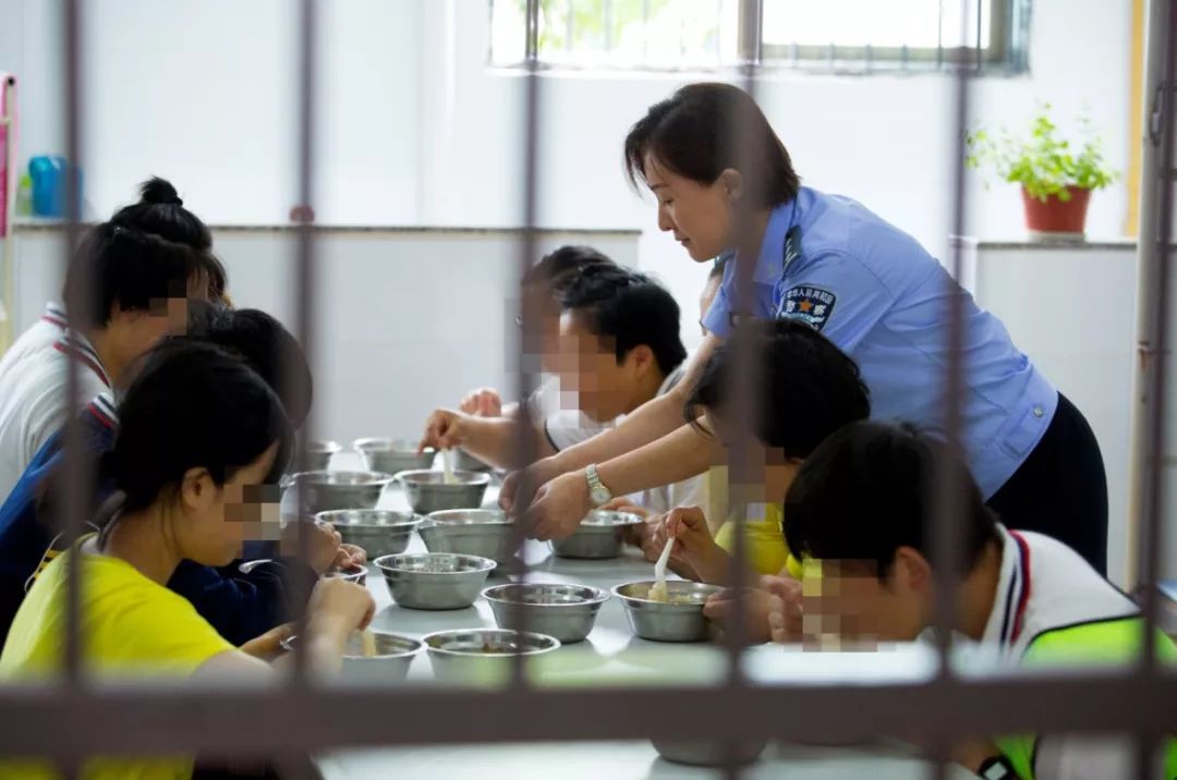 杭州四季青的美女老板,浙江杭州四季青批发市场女老板