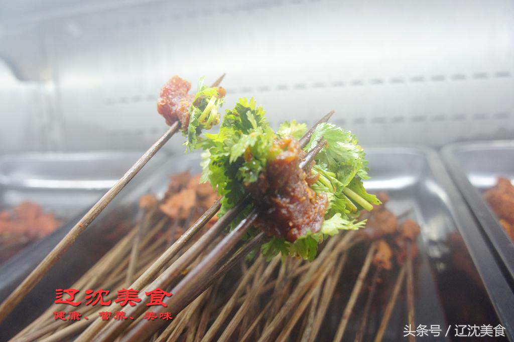 音乐配美食如歌如戏，酒吧加上串串香是一种什么样的体验