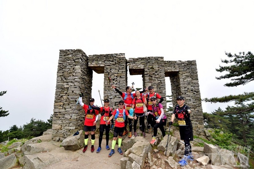 感动！独臂大侠”成功挑战35公里溯溪越野