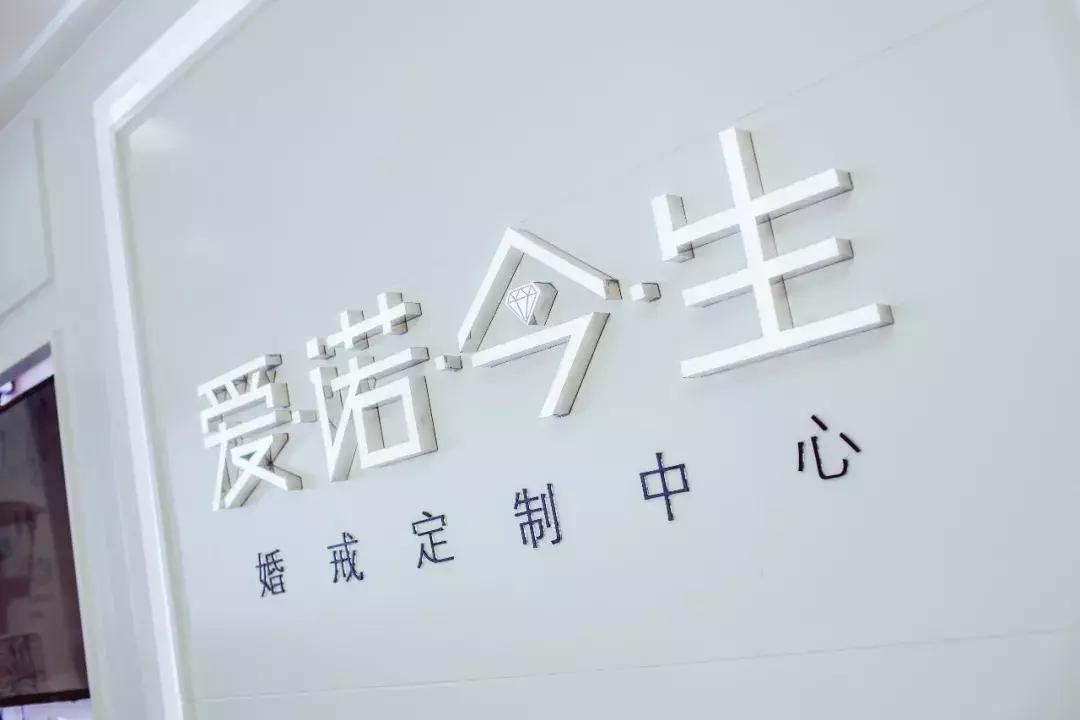 一万块能买点什么样钻戒,2万块钱可以买到什么钻戒