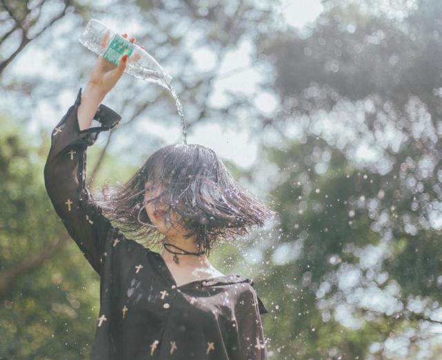 余生要做个刚刚好的女人,余生很长做一个很酷的姑娘