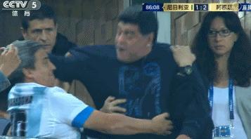 罗霍绝杀尼日利亚马拉多纳,马拉多纳看球有多激动