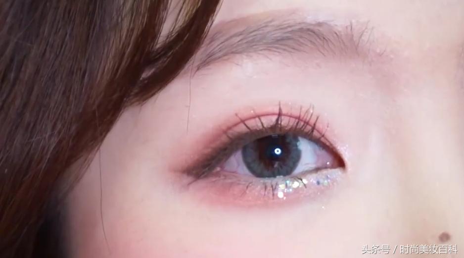 眼妆教程樱花盘,樱花眼妆教程初学者