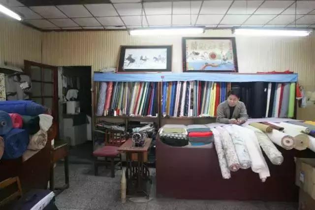 天津人八成有这样的朋友：浑身匪气说话冲肺管子，顾家又无微不至