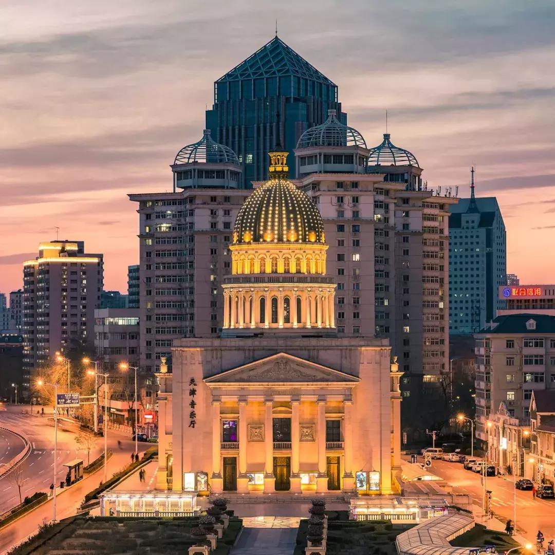 天津人八成有这样的朋友：浑身匪气说话冲肺管子，顾家又无微不至