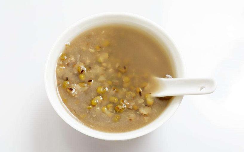 煮绿豆汤的绿豆不开花,煮绿豆汤有诀窍根本不用提前泡