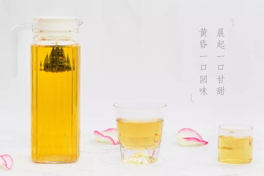 喝了北大茶人和清华女孩做的花草工夫茶，再也不排队买奶茶