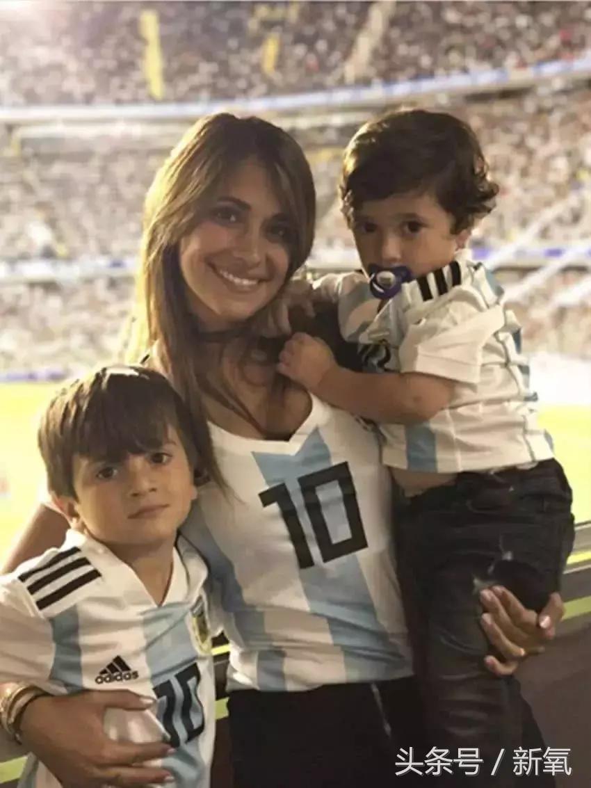 这个女人8岁就征服了球王,玛丽苏式的剧情都发生在她身上了!