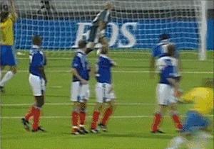 c罗电梯球绝技原理,c罗的落叶球绝技