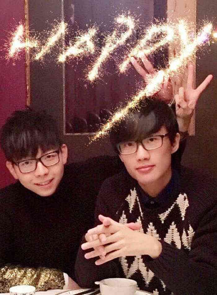 不温不火许嵩,为什么许嵩有几年不火