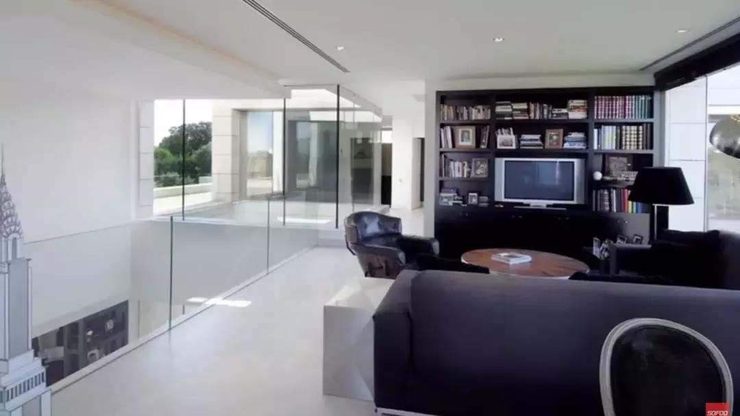 梅西c罗豪车,c罗和梅西内马尔谁家里最有钱