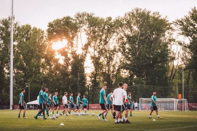 勒夫颜值,勒夫管好自己