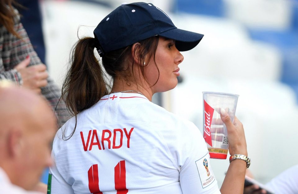 英格兰球队取消禁欲令脚步浮浮踢不起球，瓦尔迪太太C位开杀