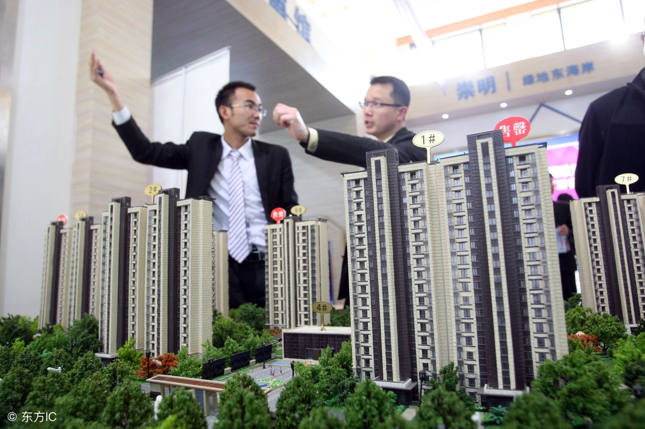 60万房子首付多少月供2000,60万房子首付30%借30年月供多少