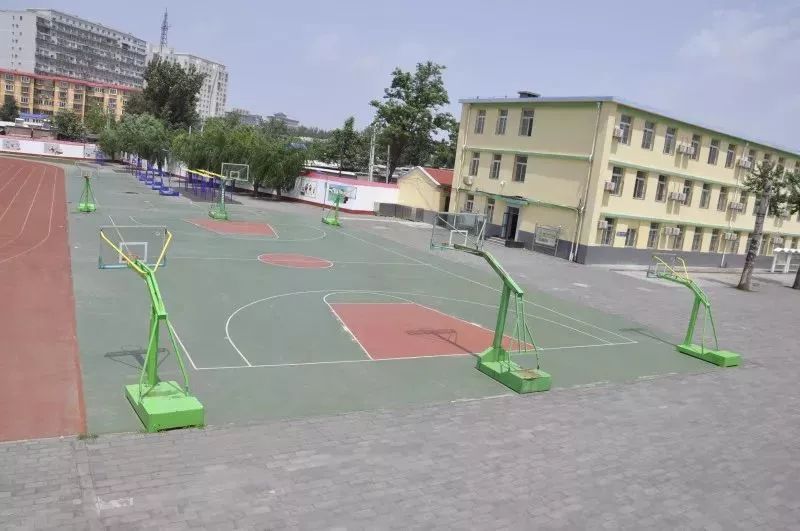 足球世界杯球场,世界杯球场距离多远