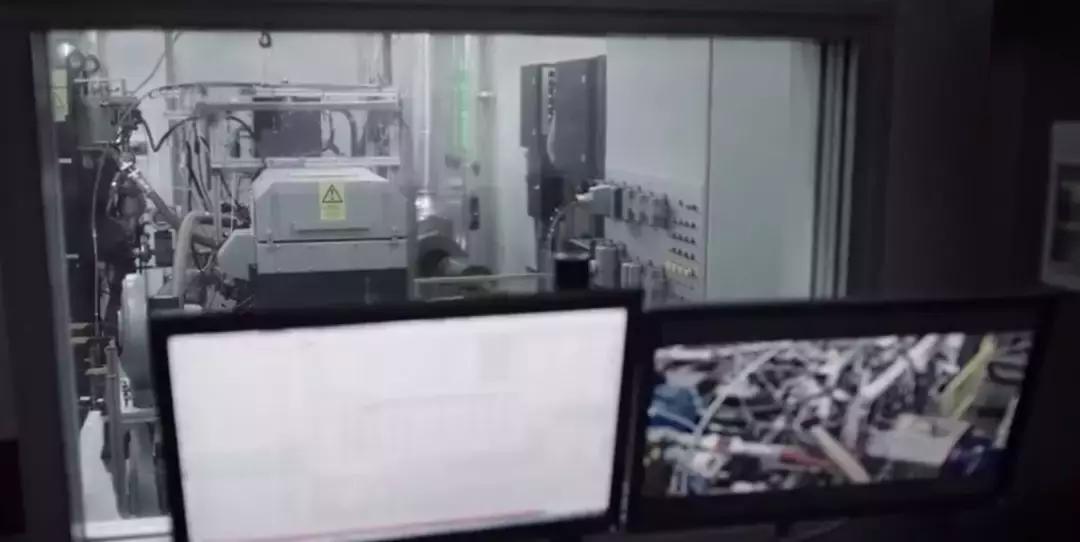 想捧回大力神？你们需要一台科沃兹司职中后卫……