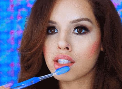 戚薇直播间润唇膏,戚薇用的什么牌子的润唇膏