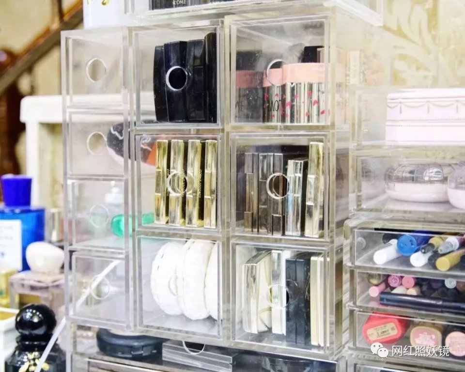 张辛苑化妆台图片,张辛苑美妆