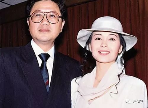 出身贫寒21岁嫁大30岁丈夫,红透香港被高层硬踩,敢让袁咏仪吃翔