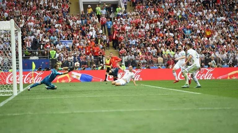 当铁桶阵遇上无攻阵还得踢点球