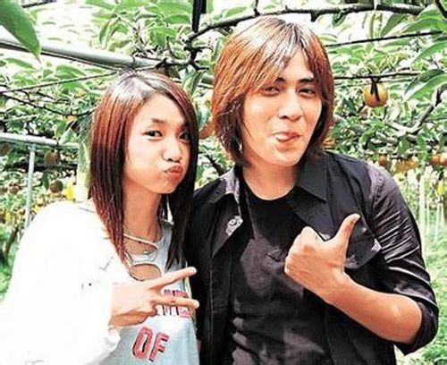 黄家驹张雨生年轻照,张雨生和黄家驹哪个可惜