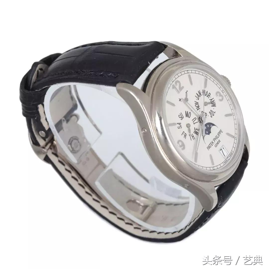 梅西c罗戴袖标,梅西c罗内马尔都戴什么表