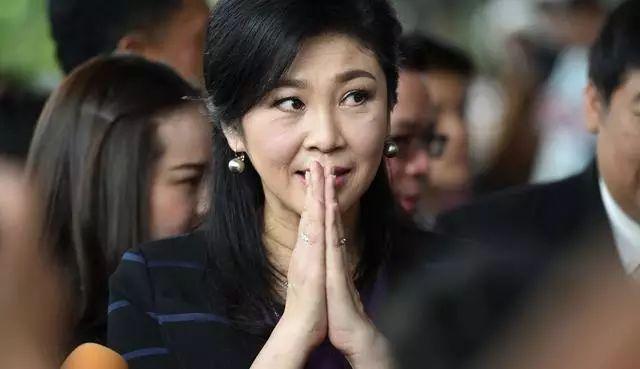 泰国总理英拉惊艳的照片,世界华人女总统