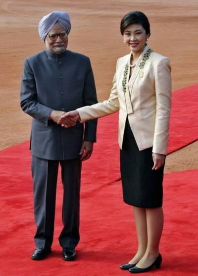 泰国总理英拉惊艳的照片,世界华人女总统