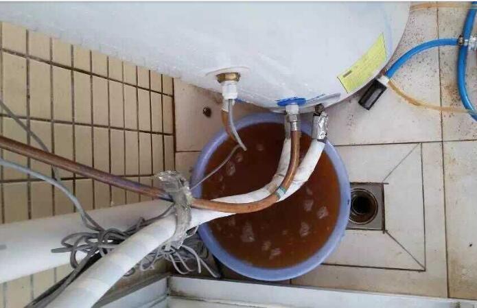 热水器三年不清洗容易爆炸吗,热水器三年不洗