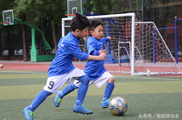 世界足球日关于足球的绘画八年级,足球图画书