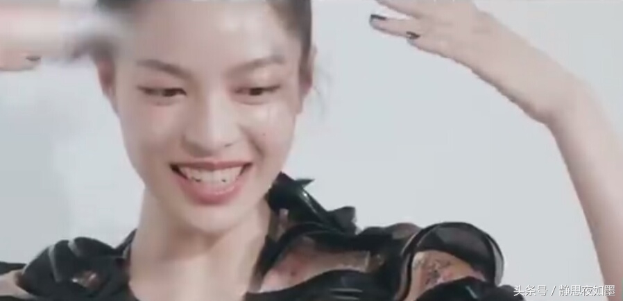 赵丽颖穿黑色开叉长裙优雅图片,女神赵丽颖最惊艳的10套礼服