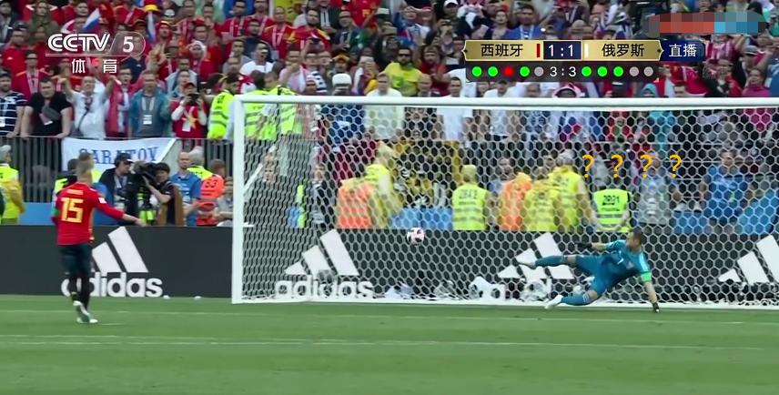世界杯门将的神扑,世界杯门将扑救后自己带球