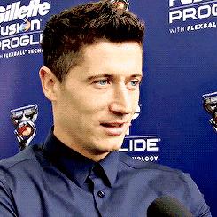 复古油头发型男,足球球星发型油头