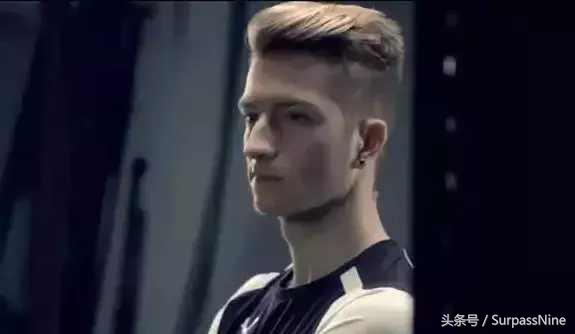 复古油头发型男,足球球星发型油头