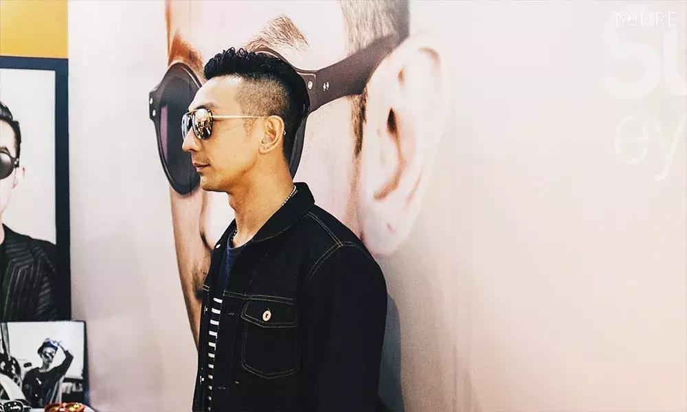 43岁“坏小子”成人父晒爱女萌照曾凭借《香港制造》深入民心