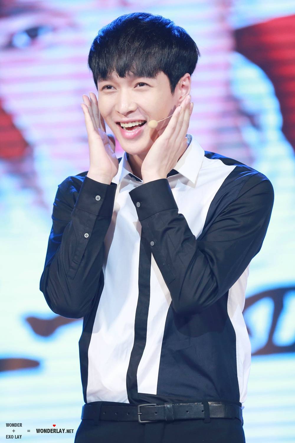 张艺兴小绵羊微笑,张艺兴小绵羊看得一脸呆萌